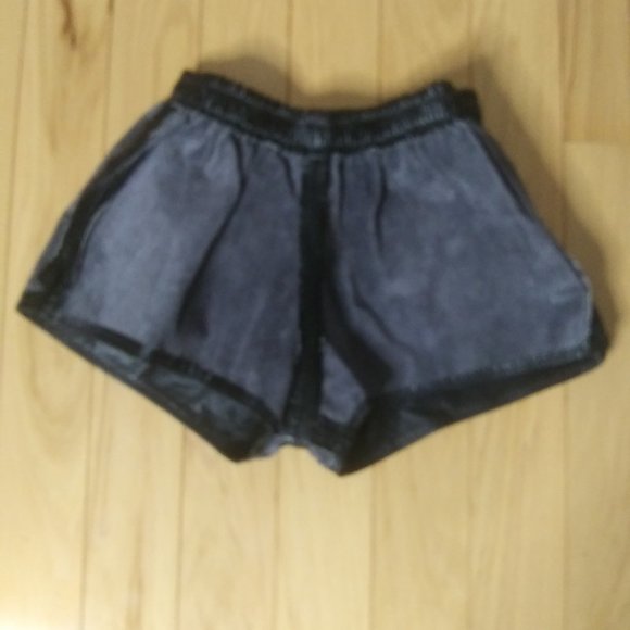 Black leather shorts small elastic waist small - Picture 7 of 11
